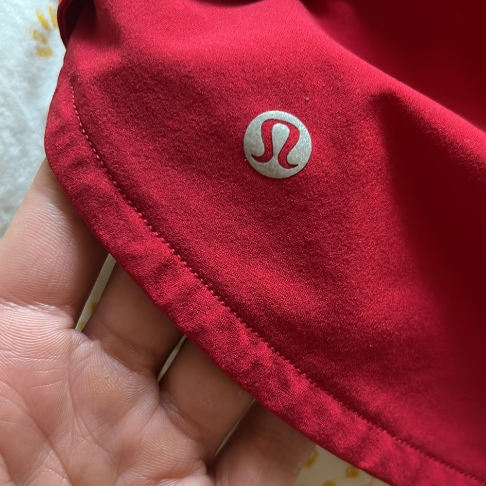 Lululemon Speed Up Low-Rise Lined Short 2.5" size:10 color:red - Picture 3 of 6